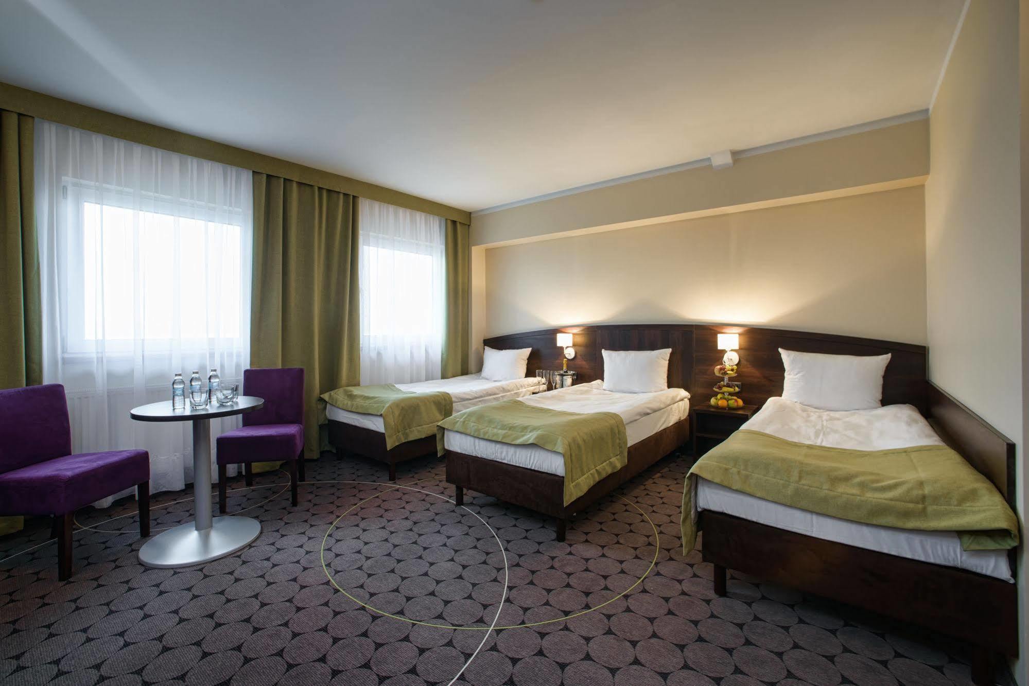 Aparthotel Travel Cracovia Esterno foto